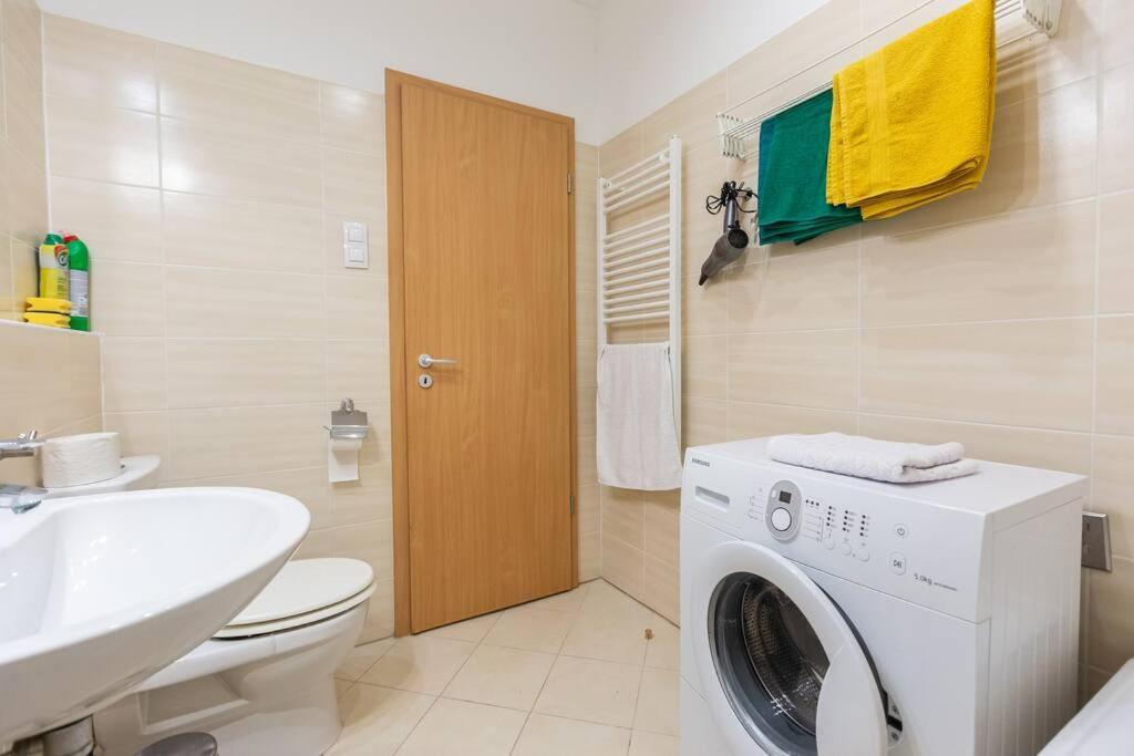 Apartamento Flat On Corvin Promenade With Big Balcony *