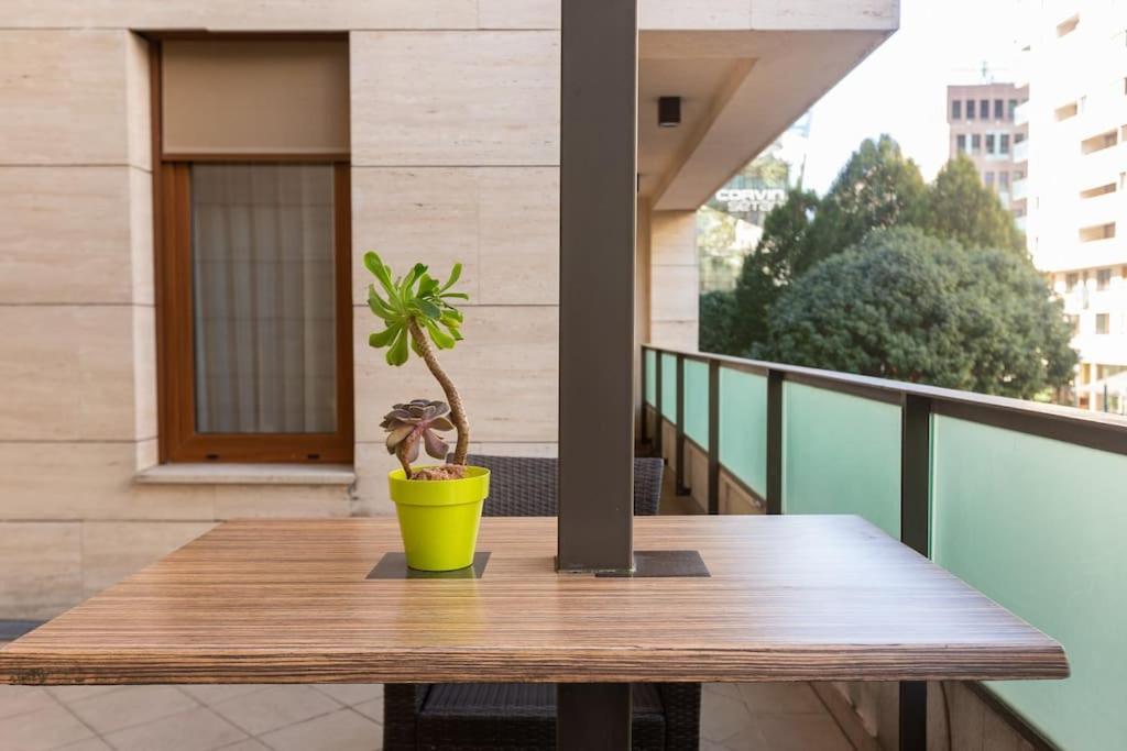 Flat On Corvin Promenade With Big Balcony Budapeste
