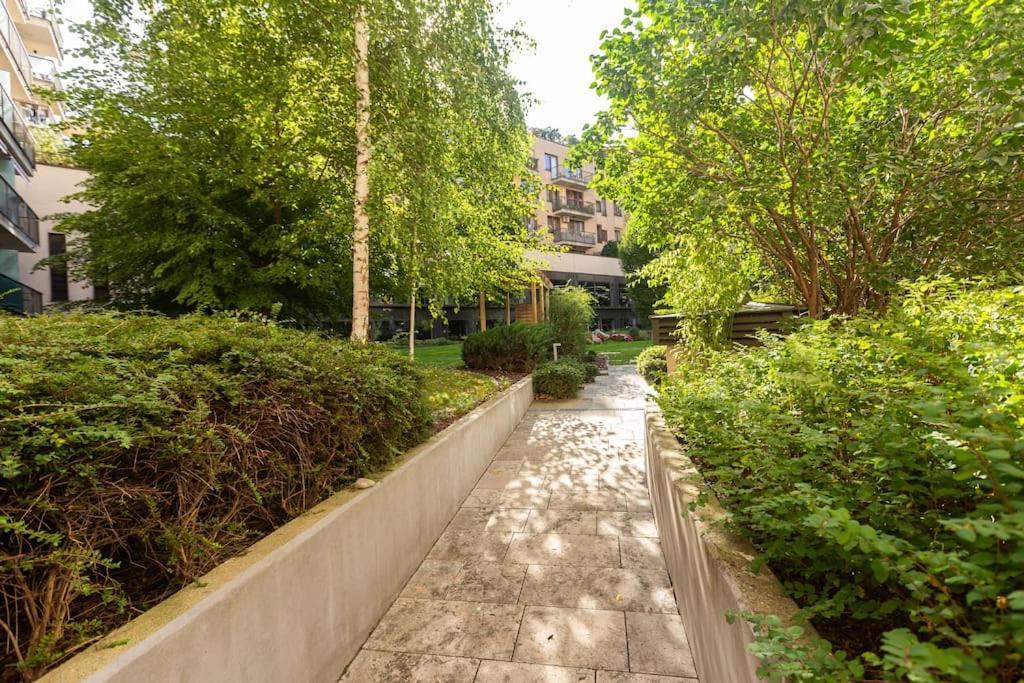 Flat On Corvin Promenade With Big Balcony Apartamento *