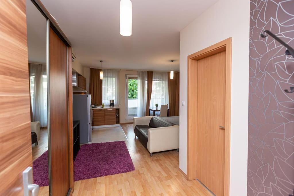 Flat On Corvin Promenade With Big Balcony Apartament Budapeszt