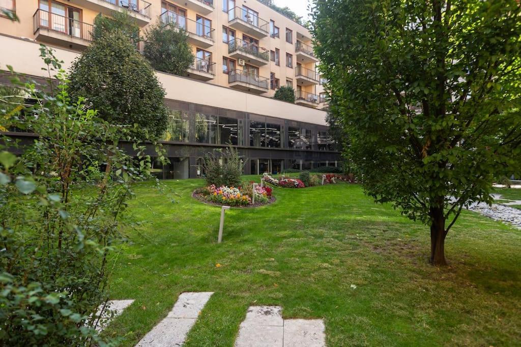 Flat On Corvin Promenade With Big Balcony * Budapeszt