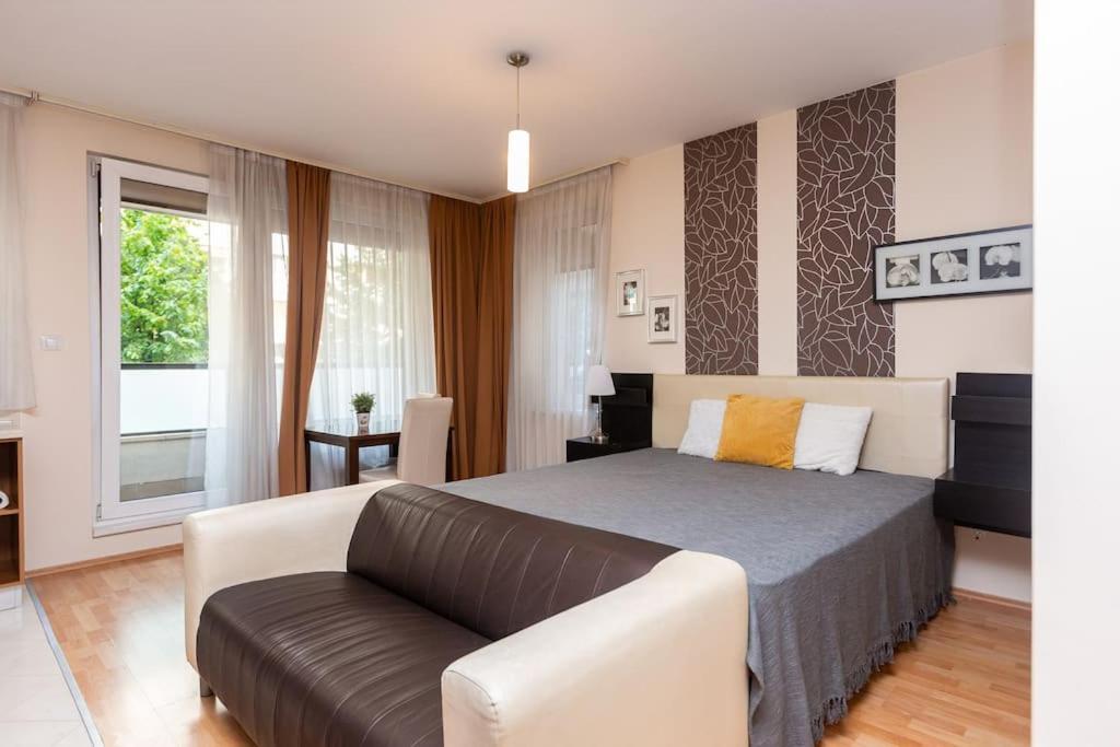 Apartament Flat On Corvin Promenade With Big Balcony *